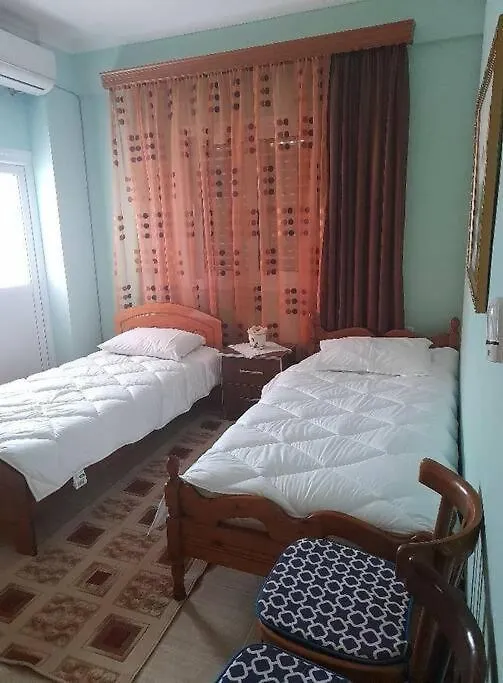 Misel Apartament Apartment Gjashte
