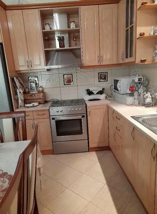 Misel Apartament Apartment Gjashte