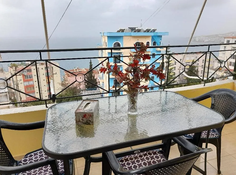 Misel Apartament Apartment Gjashte