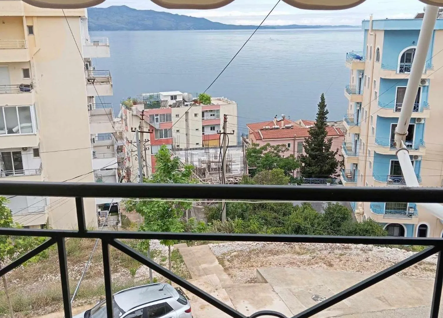 Misel Apartament Apartment Gjashte